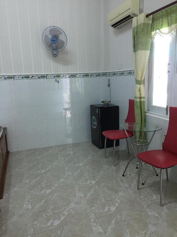 隆海 Nha Nghi Tien Phuc 1酒店 外观 照片